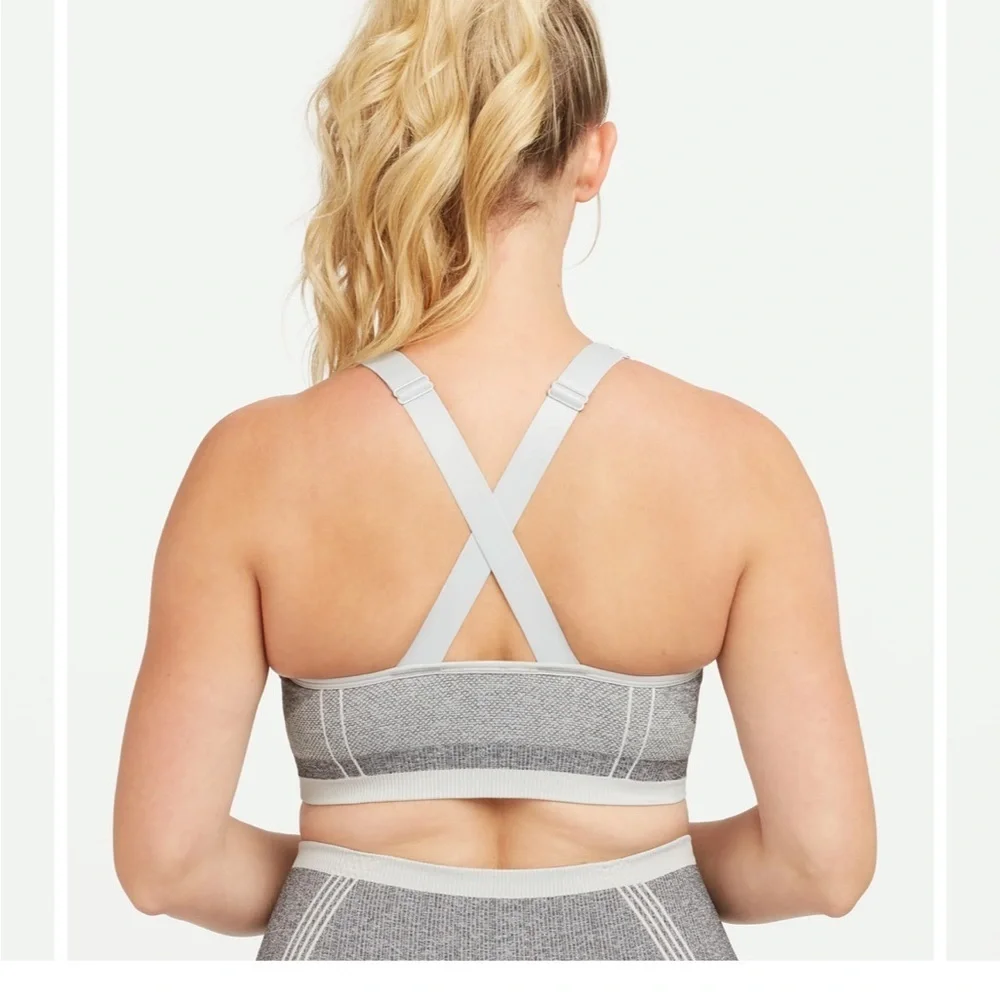 Spanx Seamless Sculpt Medium Impact Sports Bra large new without tags
